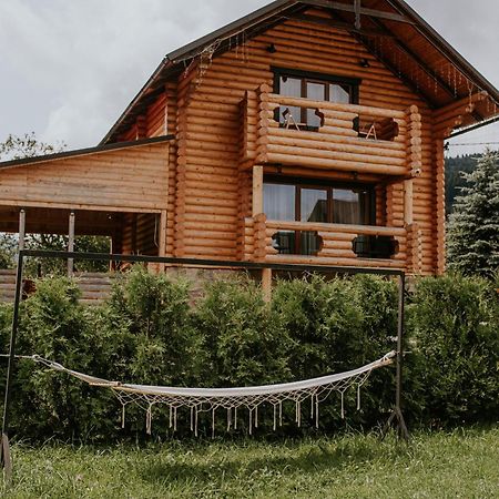 Айворі Хаус Mykulytjyn Exteriör bild