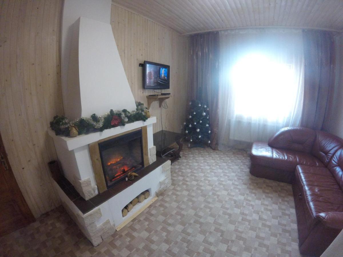Айворі Хаус Mykulytjyn Exteriör bild