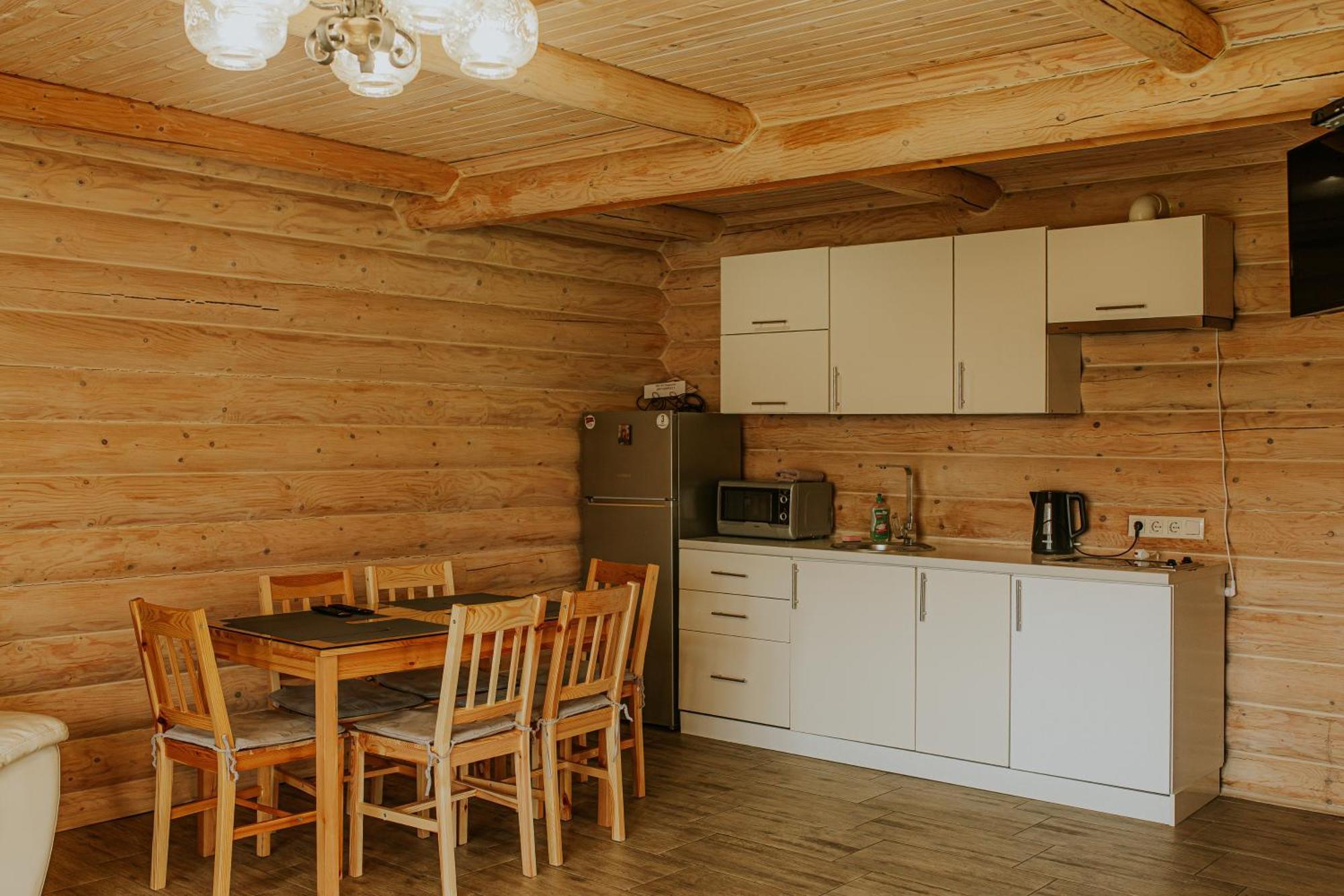 Айворі Хаус Mykulytjyn Exteriör bild