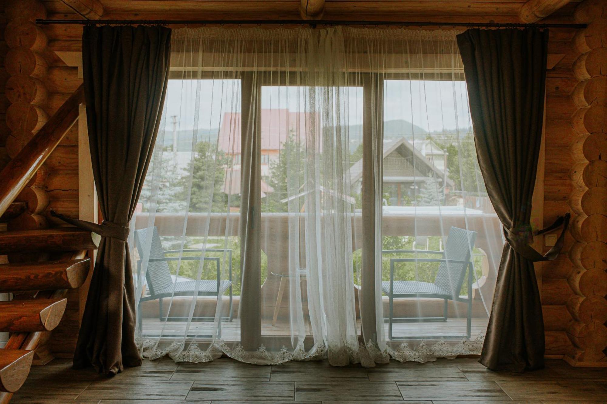 Айворі Хаус Mykulytjyn Exteriör bild