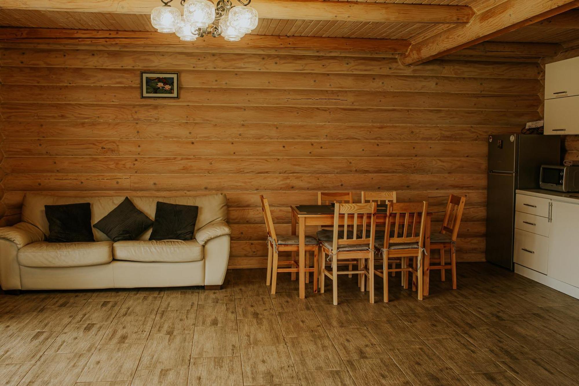 Айворі Хаус Mykulytjyn Exteriör bild