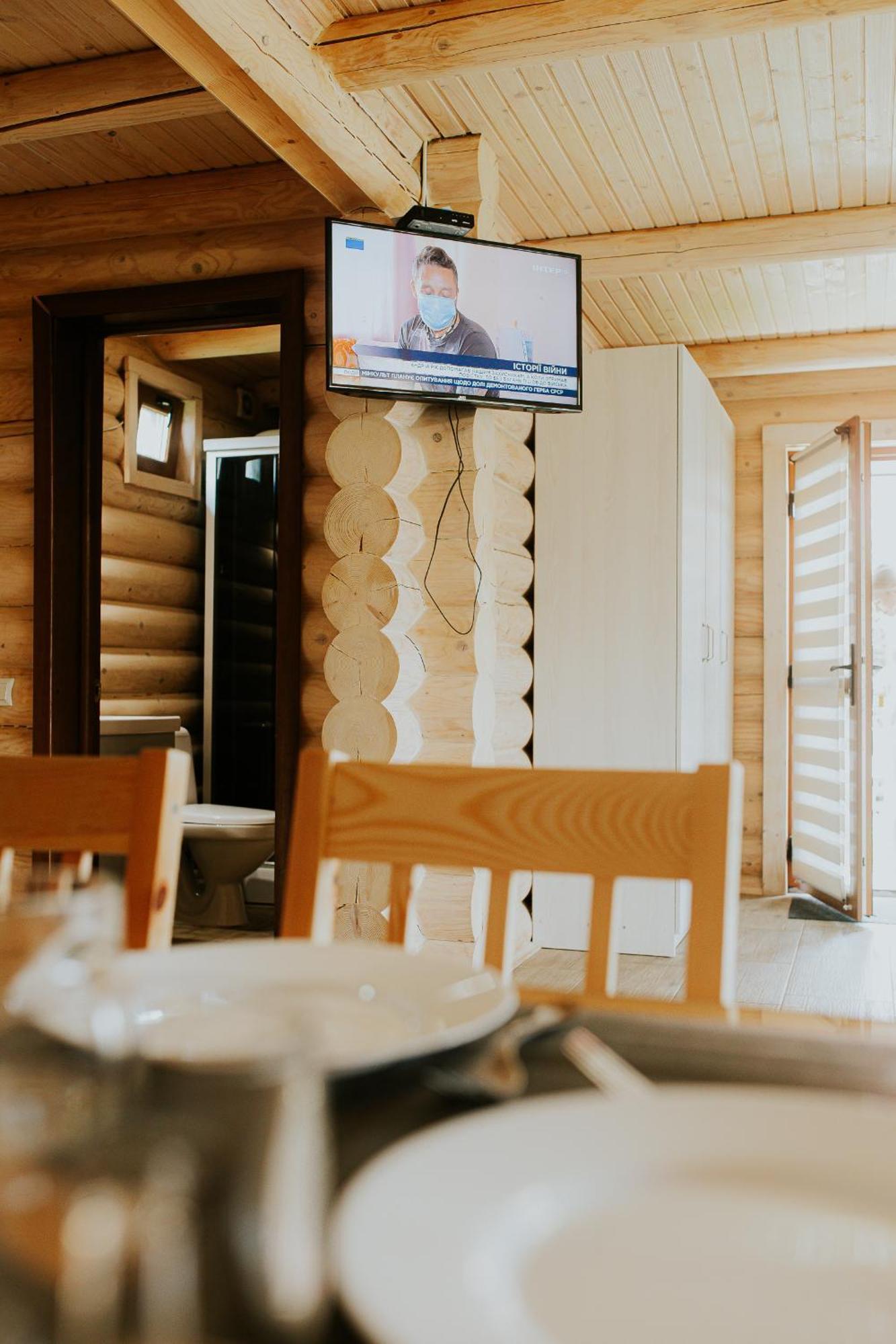 Айворі Хаус Mykulytjyn Exteriör bild